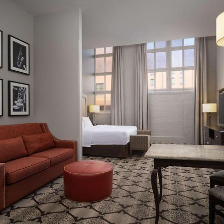 Hampton Inn And Suites New Orleans Convention Center Exteriör bild