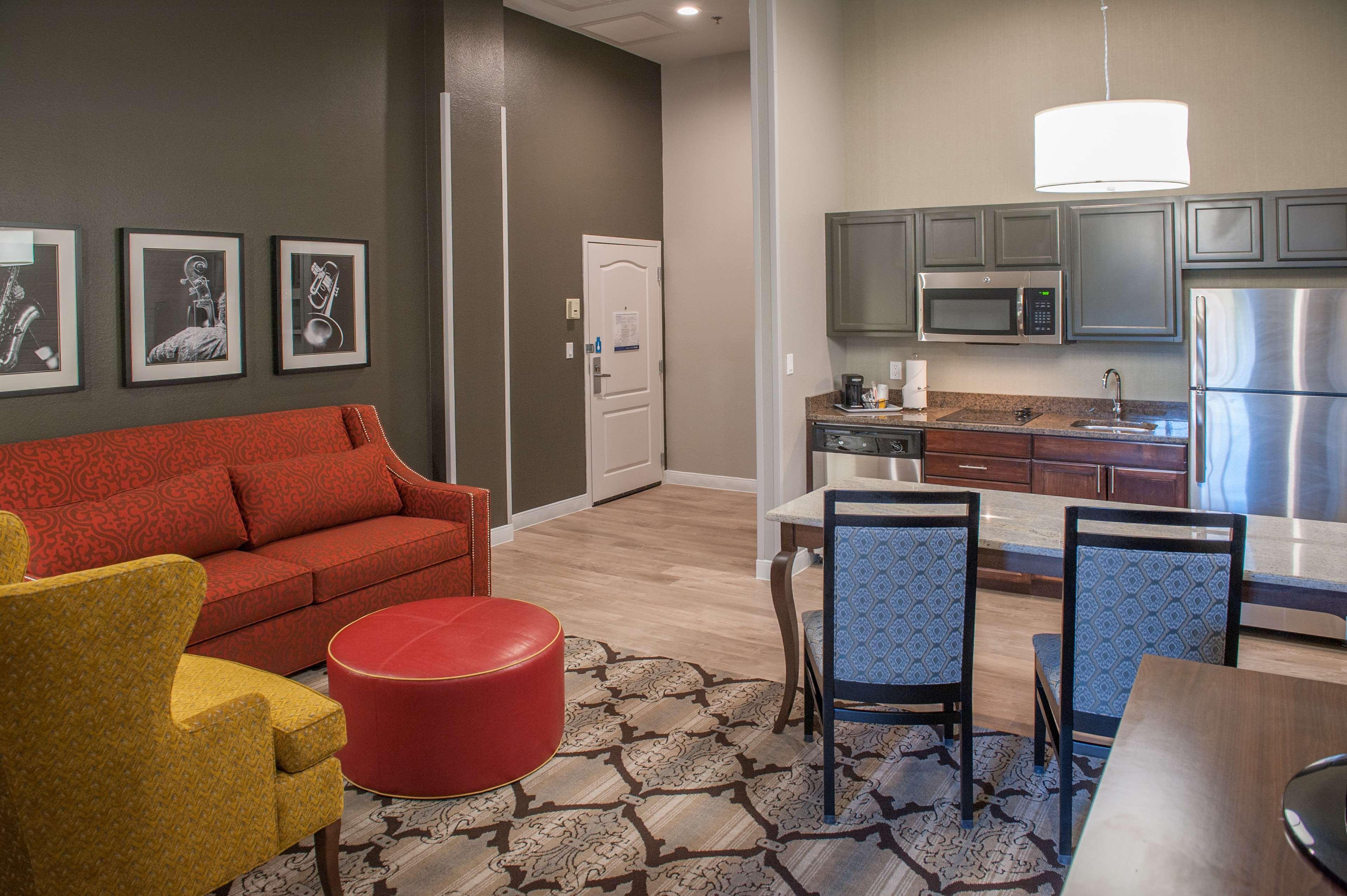 Hampton Inn And Suites New Orleans Convention Center Exteriör bild