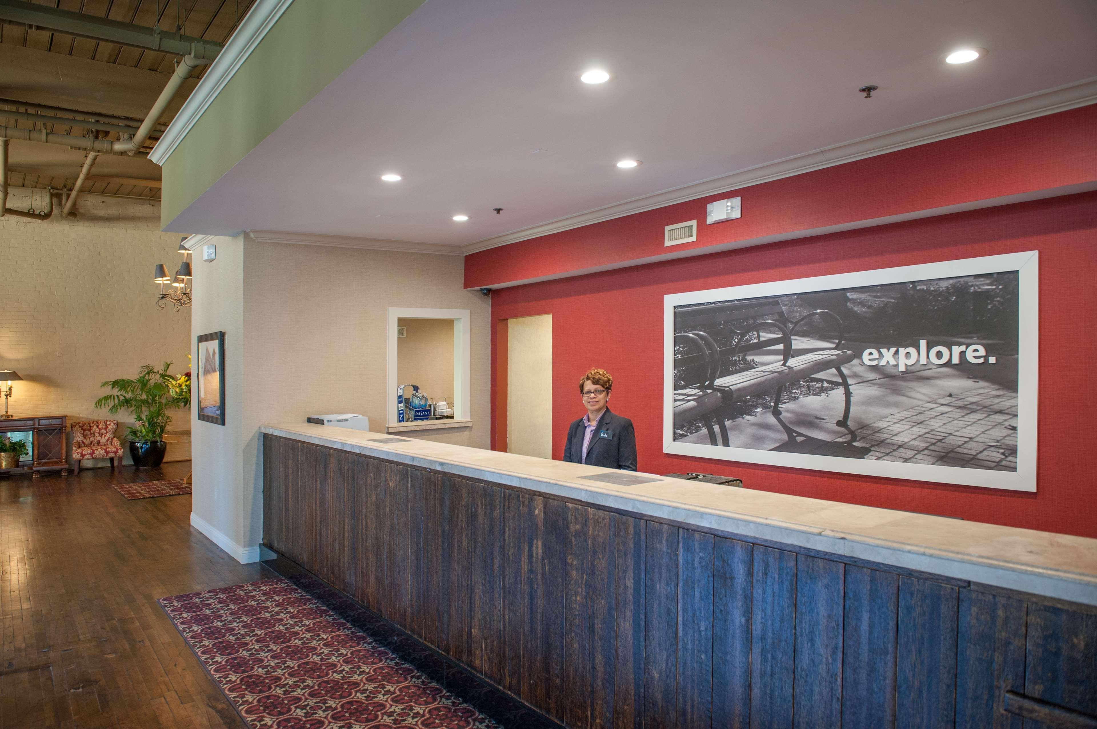 Hampton Inn And Suites New Orleans Convention Center Exteriör bild