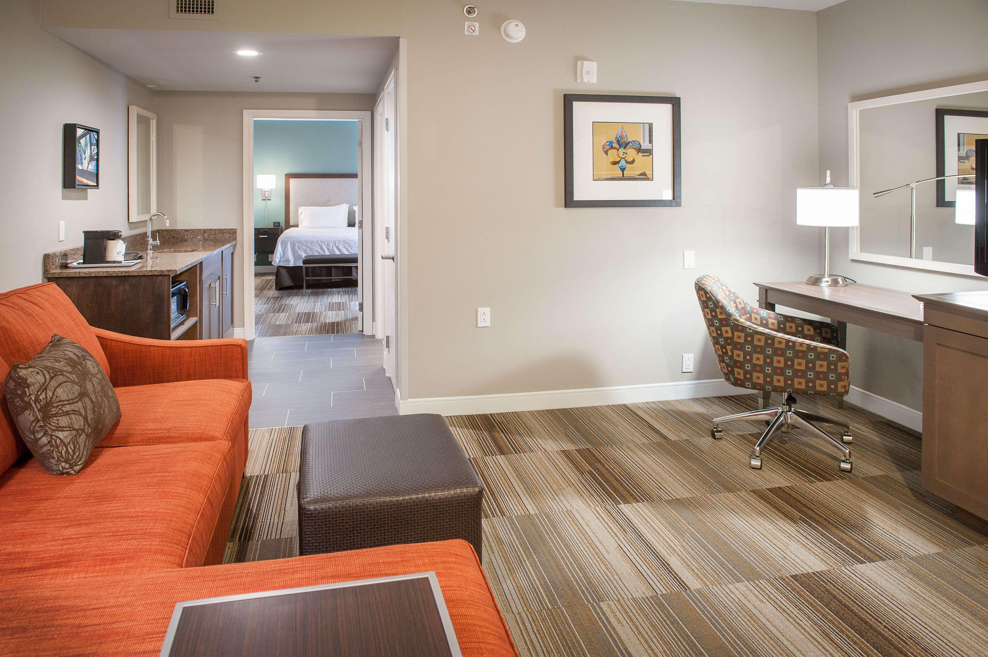 Hampton Inn And Suites New Orleans Convention Center Exteriör bild