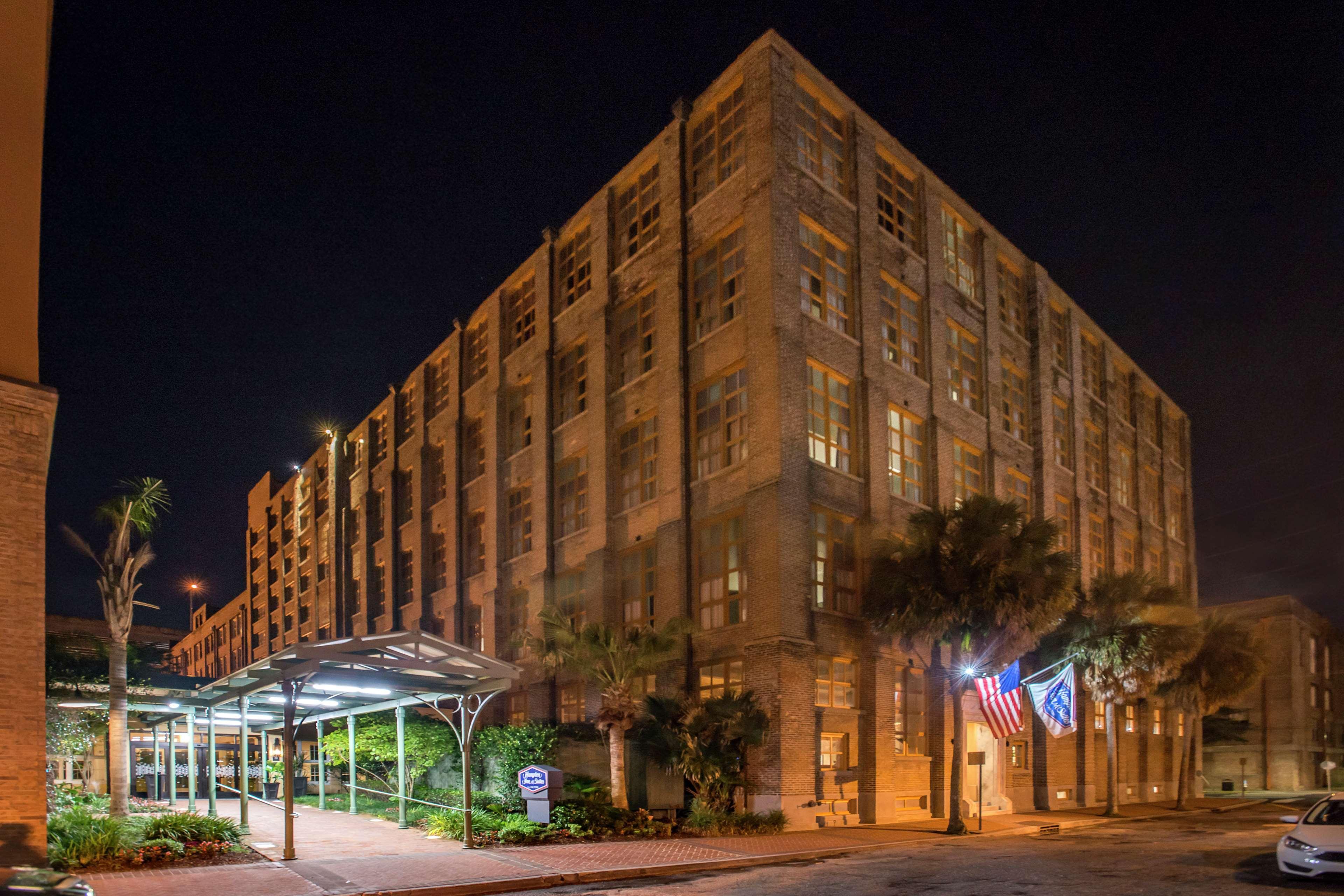 Hampton Inn And Suites New Orleans Convention Center Exteriör bild