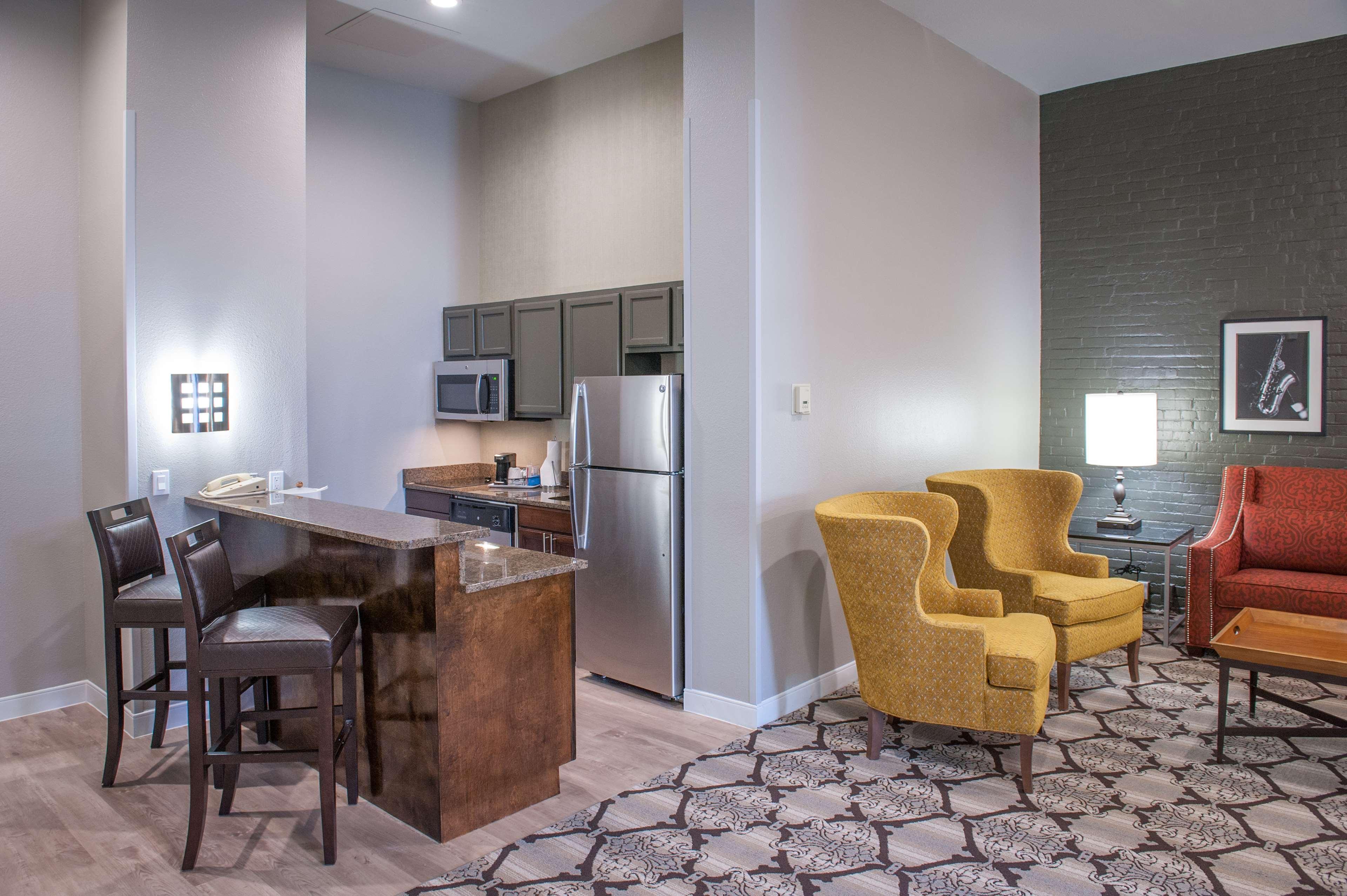 Hampton Inn And Suites New Orleans Convention Center Exteriör bild