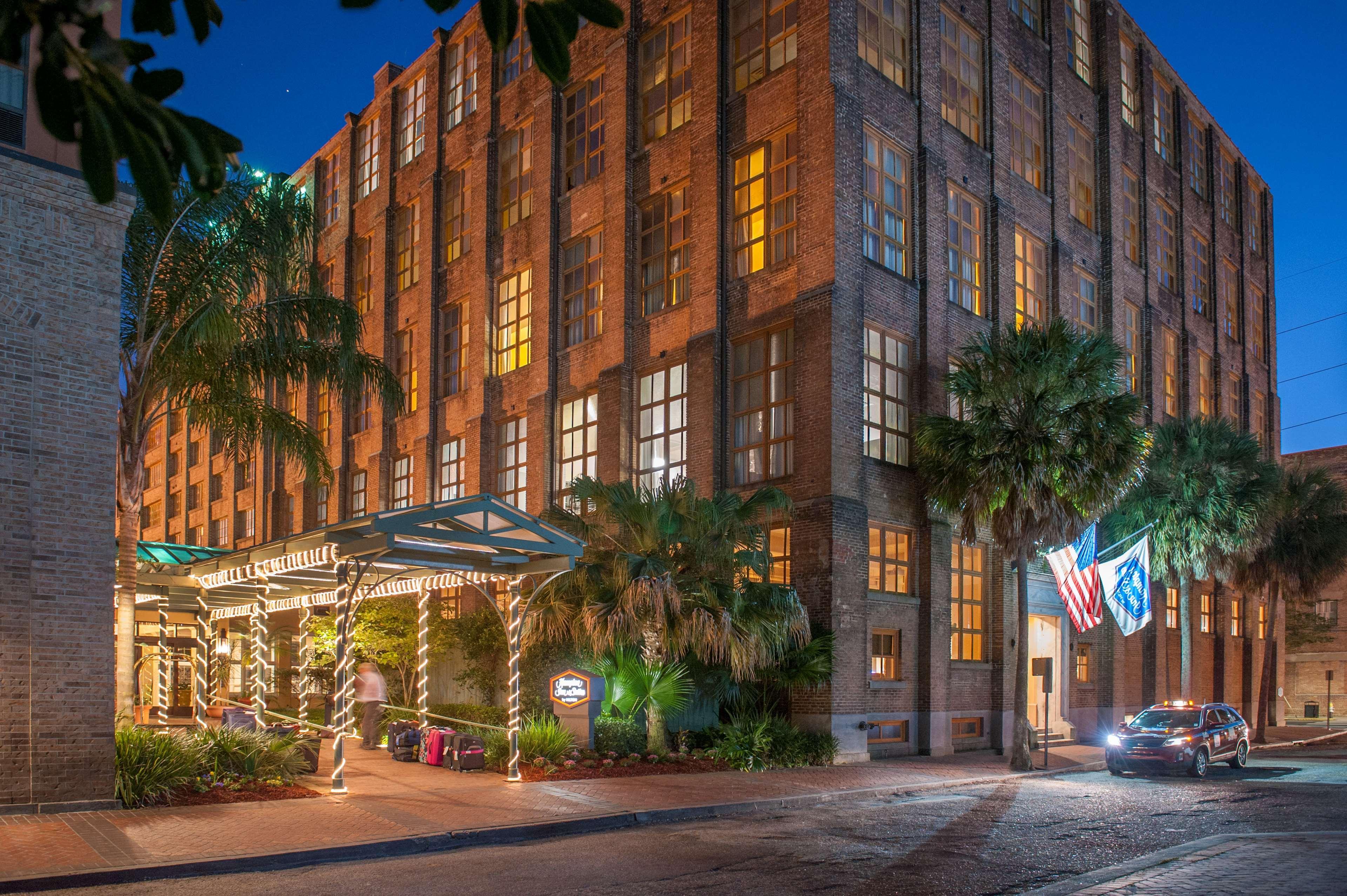 Hampton Inn And Suites New Orleans Convention Center Exteriör bild