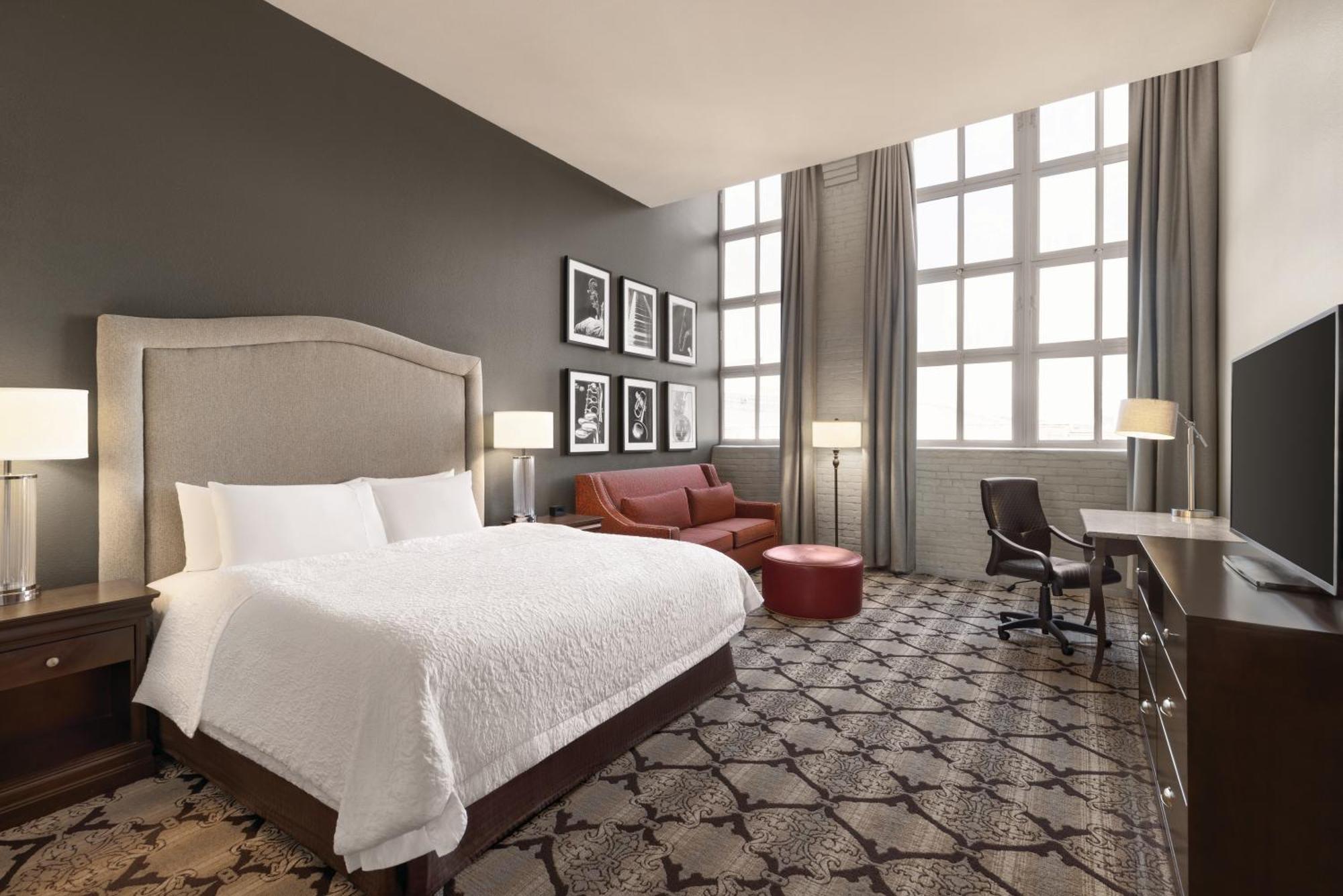 Hampton Inn And Suites New Orleans Convention Center Exteriör bild