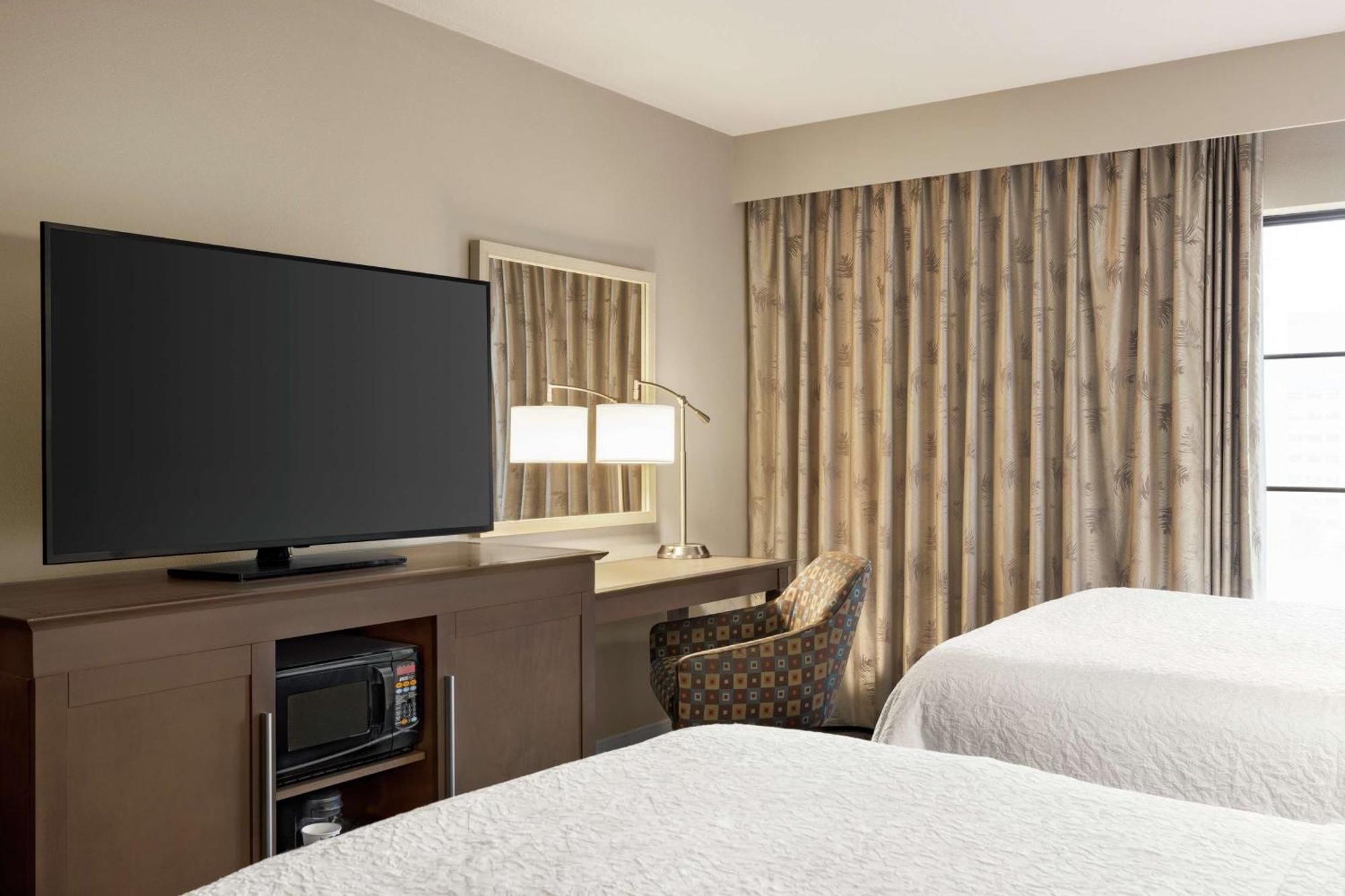 Hampton Inn And Suites New Orleans Convention Center Exteriör bild