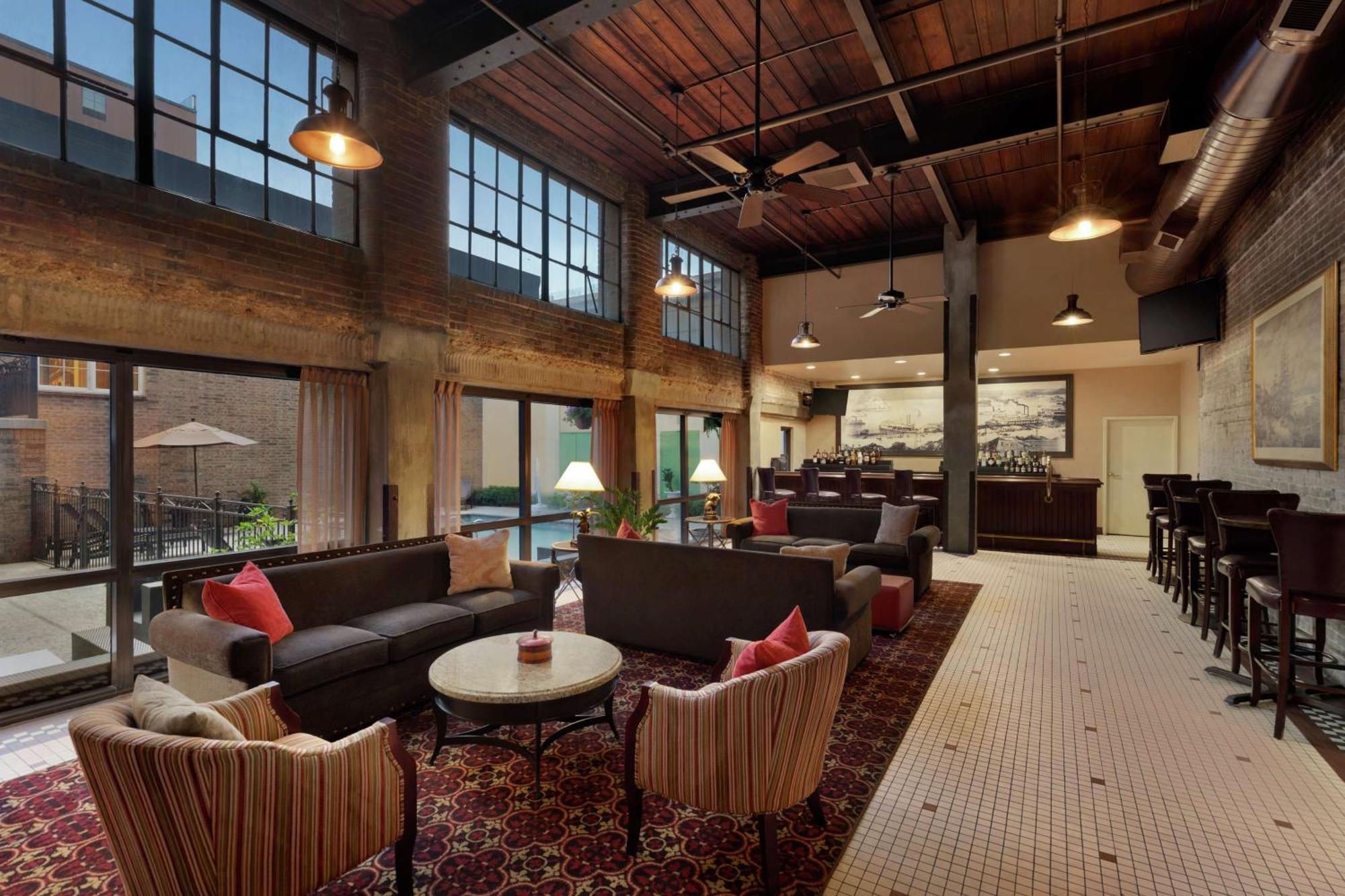 Hampton Inn And Suites New Orleans Convention Center Exteriör bild